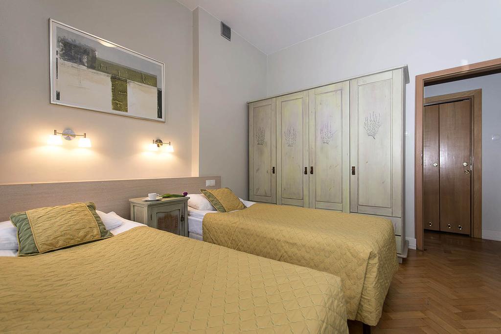 Patio Apartments - Old Town Гданськ Екстер'єр фото