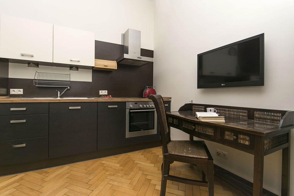 Patio Apartments - Old Town Гданськ Екстер'єр фото