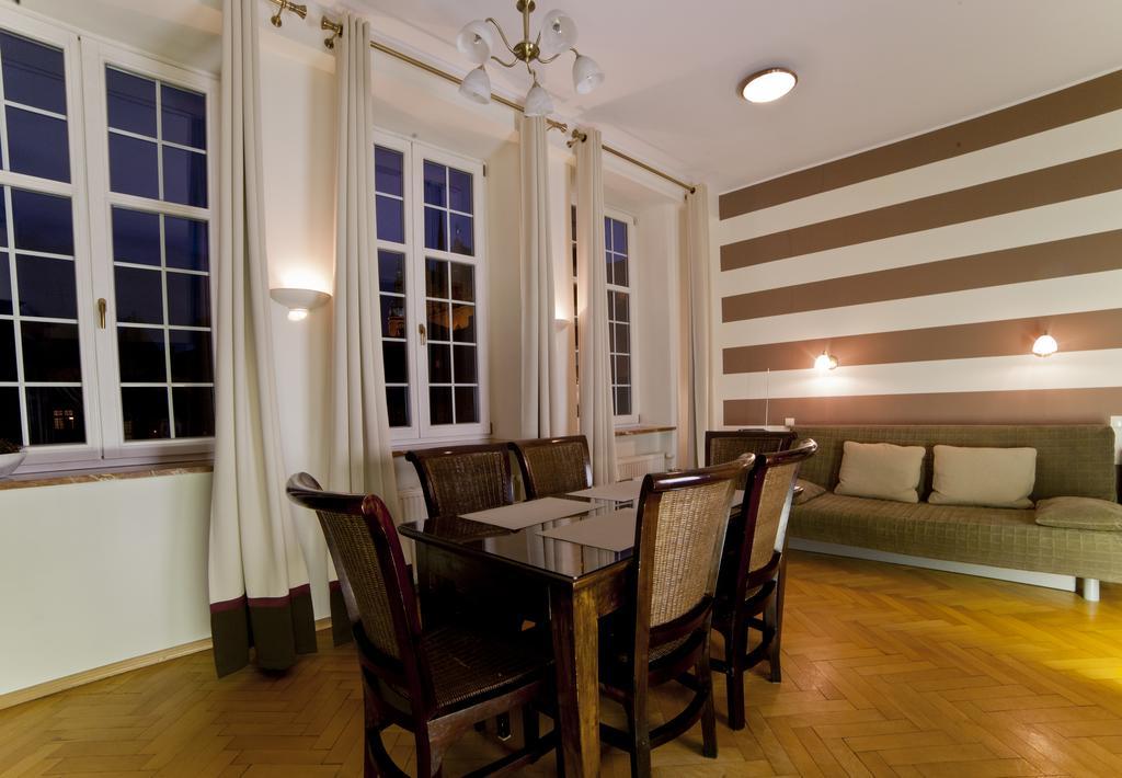 Patio Apartments - Old Town Гданськ Екстер'єр фото